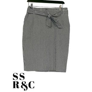 NWT Women's Ann Taylor Skirt Size 8P- Blue and White Seersucker